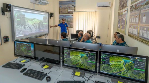 Служащие спасательной службы МВД завершили курс по углубленному изучению возможностей БПЛА при проведении спасательных операций - Sputnik Армения