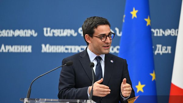 Ստեֆան Սեժուրնեն ասուլիսի ժամանակ - Sputnik Արմենիա