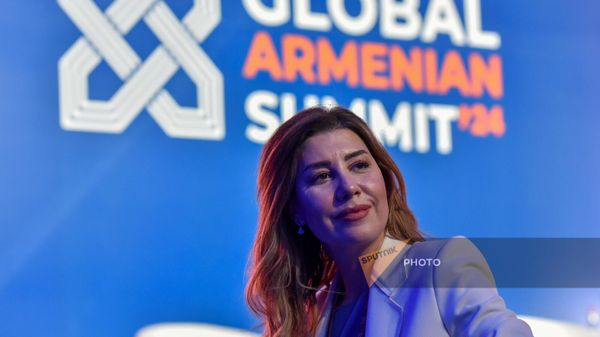 Депутат парламента Ливана Пола Якубян на II Глобальном армянском саммите (18 сентября 2024). Еревaн - Sputnik Армения