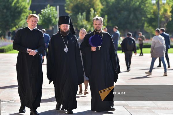 Церемония переосвящения Эчмиадзинского собора (29 сентября 2024). Эчмиадзин Церемония переосвящения Эчмиадзинского собора (29 сентября 2024). Эчмиадзин - Sputnik Армения