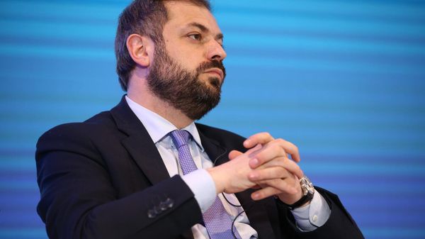 Министр экономики РА Геворк Папоян во время сессии Бизнес-диалог ЕАЭС – Иран: панельная дискуссия в рамках ЕЭФ-2024 (30 сентября 2024). Еревaн - Sputnik Армения