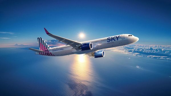 Самолет авиакомпании SKY express - Sputnik Армения