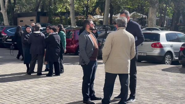 Акция протеста арцахцев перед зданием МИД (21 октября 2024). Еревaн - Sputnik Армения