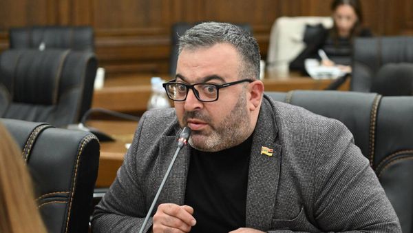 Գառնիկ Դանիելյան - Sputnik Արմենիա