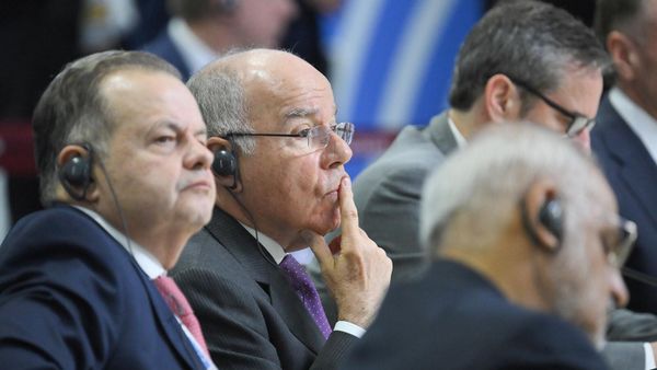 Министр иностранных дел Бразилии Мауро Виейра во время встречи с лидерами БРИКС в расширенном составе в рамках XVI саммита БРИКС (23 октября 2024). Москва - Sputnik Армения