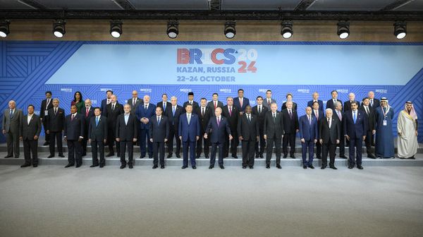 Церемония совместного фотографирования лидеров БРИКС в рамках XVI саммита БРИКС (24 октября 2024). Казань - Sputnik Армения