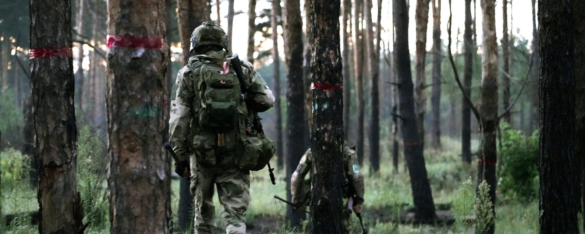 Военнослужащие инженерно-саперного взвода 116-й отдельной бригады особого назначения Росгвардии в зоне проведения специальной военной операции. - Sputnik Армения, 1920, 05.12.2024