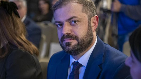 Министр экономики Армении Геворг Папоян на ежегодной церемонии подведения итогов в туристической сфере (6 декабря 2024). Еревaн - Sputnik Армения