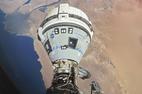 Космический корабль Starliner, пристыкованный к модулю Harmony Международной космической станцииNASA/ESA Hubble Space Telescope - Sputnik Армения
