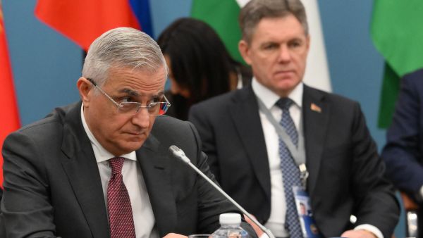 Вице-премьер Мгер Григорян - Sputnik Армения