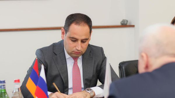 Министр ТУИ Давид Худатян принял посла России Сергея Копыркина (17 декабря 2024). Еревaн - Sputnik Армения