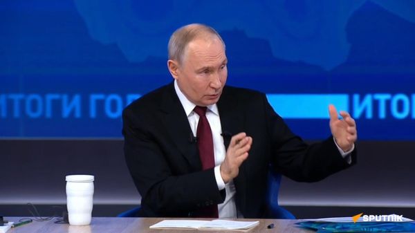 Гельмут Коль, Жак Ширак и Сильвио Берлускони: Путин назвал их интересными собеседниками - Sputnik Армения