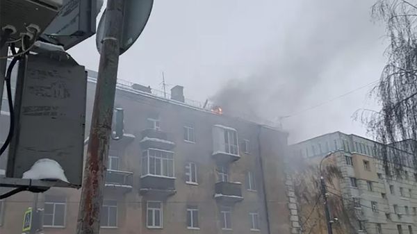 Возгорание жилого дома при атаке БПЛА ВСУ (21 декабря 2024). Казань - Sputnik Армения