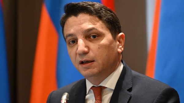 Министр финансов Ваге Ованнисян на пресс-конференции (25 декабря 2024). Еревaн - Sputnik Армения