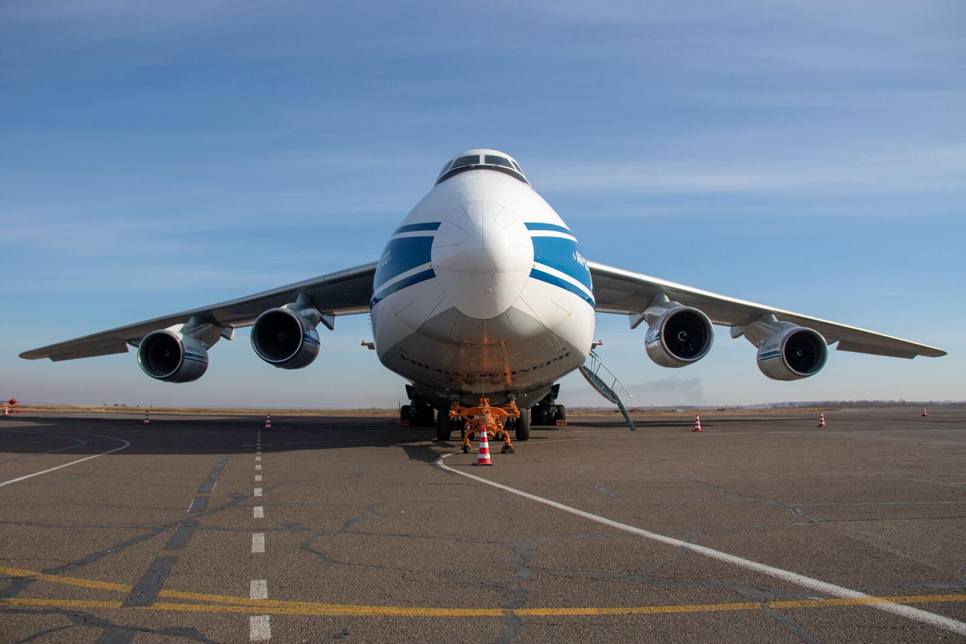 Самолет Ан-124 Руслан авиакомпании Волга-Днепр - Sputnik Արմենիա, 1920, 02.01.2025