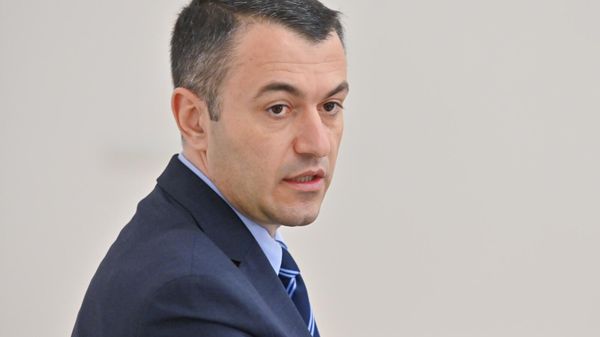 Руководитель Комитета кадастра Сурен Товмасян на пресс-конференции (7 января 2025). Еревaн - Sputnik Армения