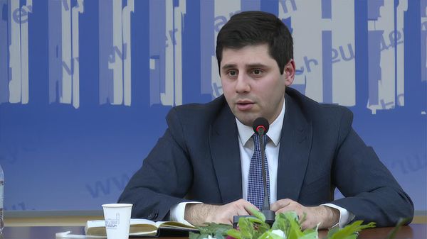 Вице-мэр Еревaна Сурен Григорян  - Sputnik Армения