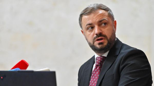 Министр экономики Геворк Папоян во время пресс-конференции по итогам 2024 года (13 января 2025). Еревaн - Sputnik Армения
