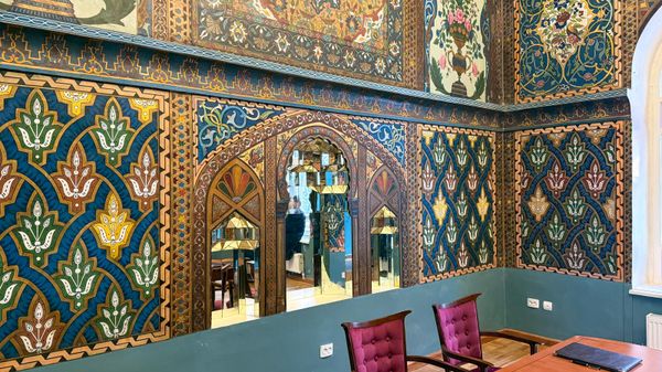 Министр образования, науки, культуры и спорта Жанна Андреасян и мэр Еревана Тигран Авинян подписали меморандум о сотрудничестве в филиал Музея литературы и искусства (14 января 2025). Еревaн - Sputnik Армения