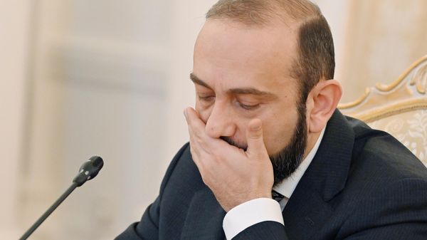 Главы МИД РФ и Армении Сергей Лавров и Арарат Мирзоян на встрече (21 января 2025). Москва - Sputnik Армения