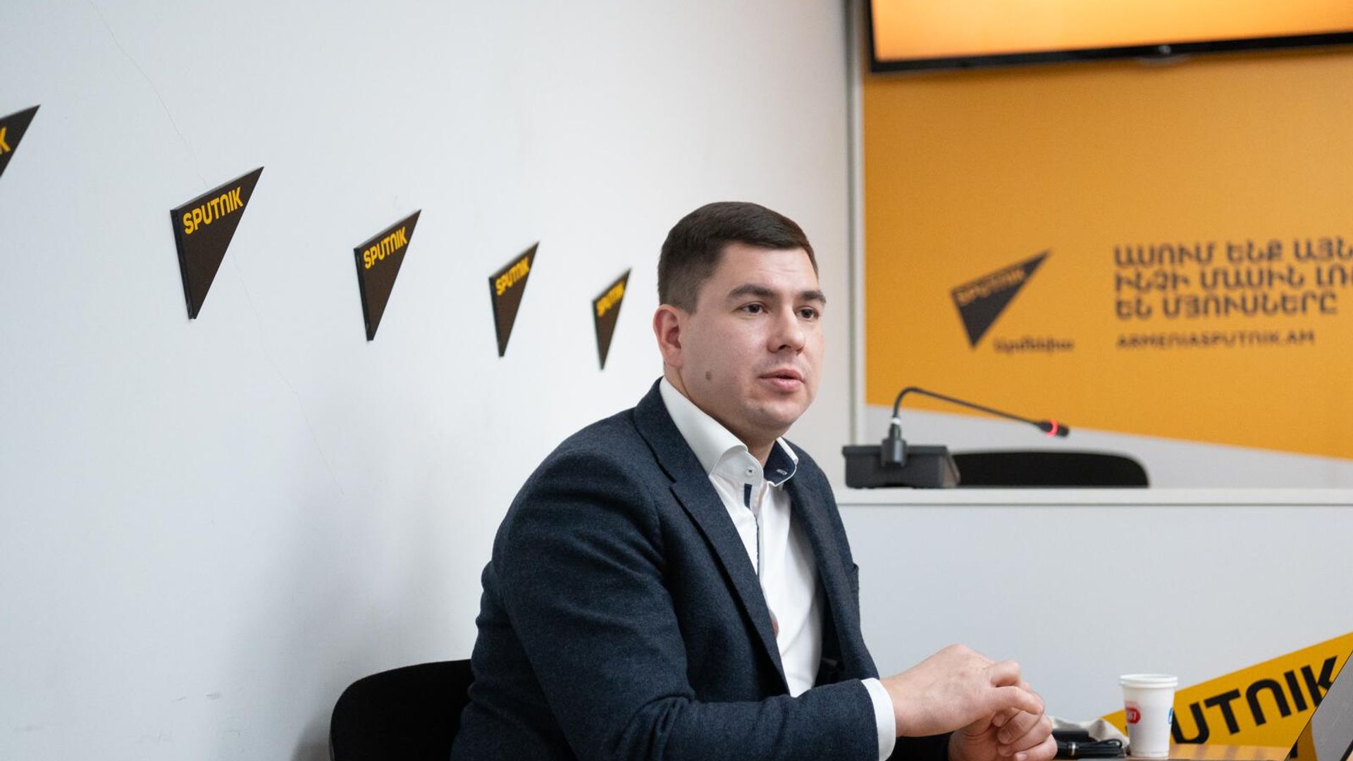Мастер-класс проекта SputnikPro на тему Фотография как новость (21 января 2025). Еревaн Мастер-класс проекта SputnikPro на тему Фотография как новость (21 января 2025). Еревaн - Sputnik Армения, 1920, 21.01.2025
