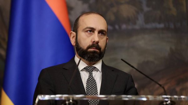 Министр иностранных дел Армении Арарат Мирзоян на пресс-конференции по итогам встречи с российским коллегой (21 января 2025). Москвa - Sputnik Армения