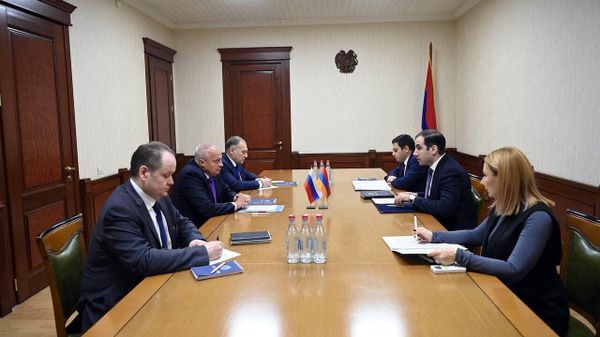 Председатель Комитета государственных доходов Эдуард Акопян принял посла РФ Сергея Копыркина (24 января 2025). Ереван - Sputnik Армения