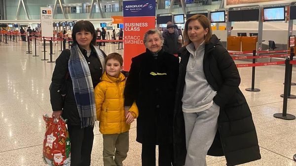 Блокадница из Армении Галина Петухова отправилась в Санкт-Петербург на мероприятия, приуроченные к 81-й годовщине снятия блокады Ленинграда (26 января 2025). Санкт-Петербург - Sputnik Армения