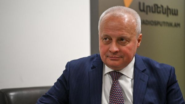 Посол РФ в Армении Сергей Копыркин в гостях радио Sputnik - Sputnik Армения