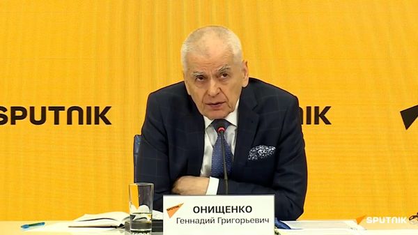 В профилактике осложнений COVID-19 на первый план выдвигается образ жизни, отмечает Онищенко - Sputnik Армения