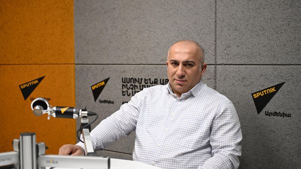 Политолог Ален Гевондян - Sputnik Армения