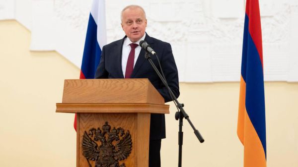 Дружеский прием по случаю Дня дипломатического работника  в Посольстве России в Армении (7 февраля 2025). Еревaн - Sputnik Армения
