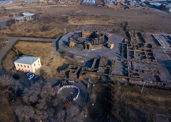 Армянская Апостольская церковь ежегодно 14 февраля отмечает Сретение Господне (Трндез). - Sputnik Армения