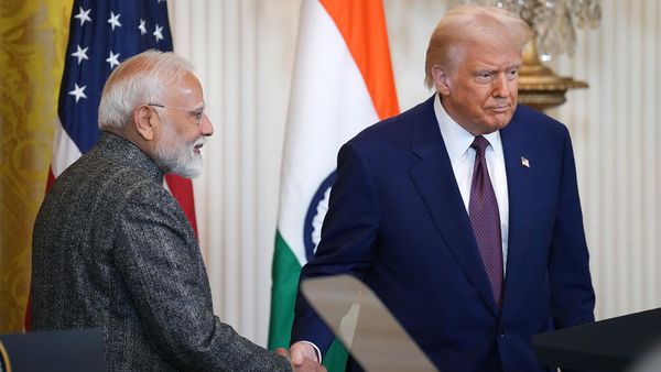 Президент США Дональд Трамп и премьер-министр Индии Нарендра Моди на совместной пресс-конференции (13 февраля 2025). Вашингтон - Sputnik Армения