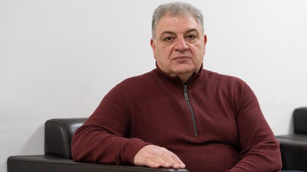 бывший генсек МИД, чрезвычайный и полномочный посол Ваагн Меликян в гостях радио Sputnik - Sputnik Армения