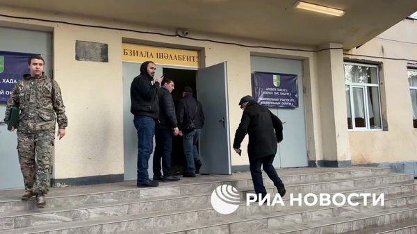 В Абхазии проходят досрочные президентские выборы - Sputnik Армения