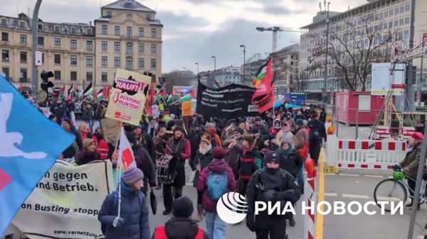 В Мюнхене началась крупная демонстрация против проходящей в городе конференции по безопасности и НАТО - Sputnik Армения