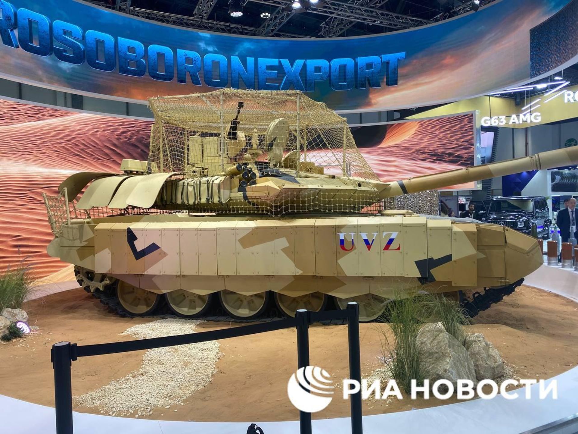 Россия представила экспортную версию танка Т-90МС, комплекс ПВО Панцирь-СМД-Е, а также новые версии автоматов АК-12 и АК-15 на оборонной выставке IDEX 2025 (17 февраля 2025). Абу-Даби - Sputnik Արմենիա, 1920, 17.02.2025