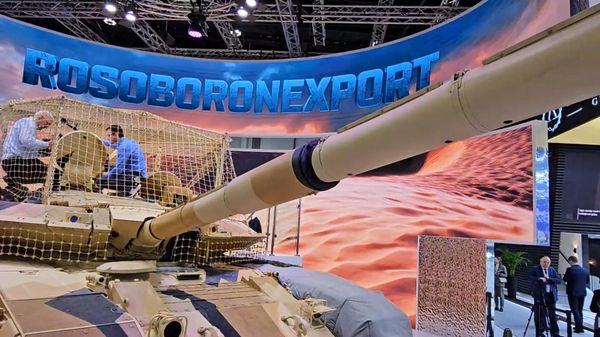 Российская экспозиция открылась для посетителей крупнейшей оборонной выставки IDEX-2025 - Sputnik Армения