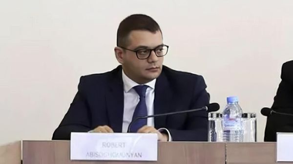 Роберт Абисогомонян - Sputnik Армения