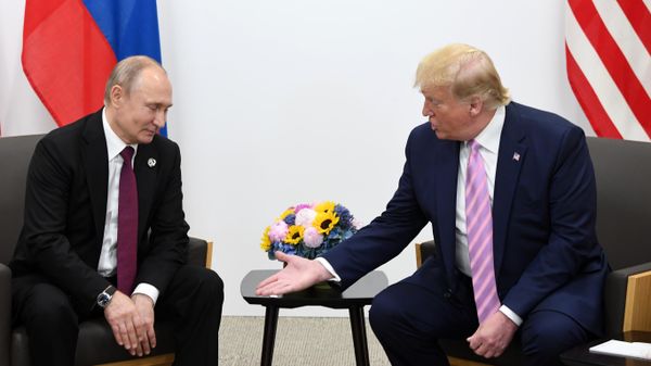 Встреча президентов РФ и США Владимира Путина и Дональда Трампа на полях саммита Группы двадцати (28 июня 2019). Осака - Sputnik Армения