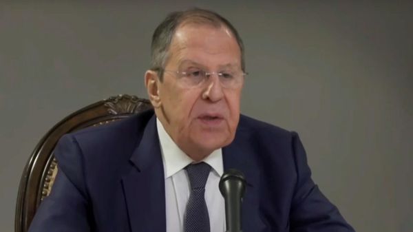 Зеленского и его команду нужно урезонить - Лавров - Sputnik Армения