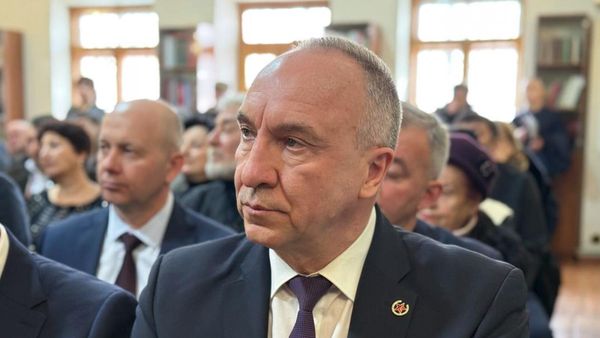 Посол Беларуси Александр Конюк в музее маршала Баграмяна (23 февраля 2025). Еревaн - Sputnik Армения