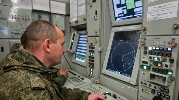 Офицер полка противовоздушной обороны вооруженных сил РФ  - Sputnik Армения