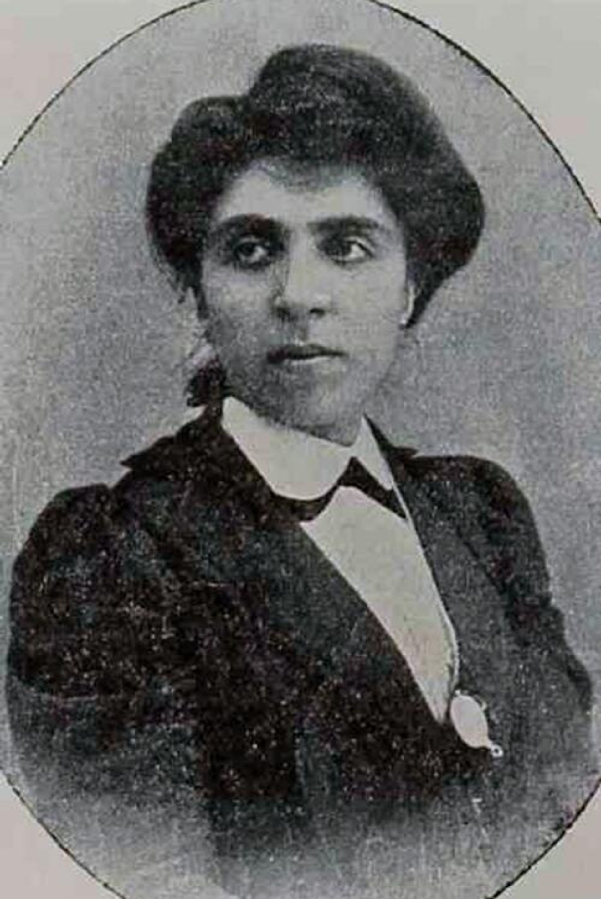Мари Бейлерян (1877-1915), армянская писательница-феминистка, основательница и редактор женского журнала Артемис Мари Бейлерян (1877-1915), армянская писательница-феминистка, основательница и редактор женского журнала Артемис - Sputnik Армения, 1920, 06.03.2025