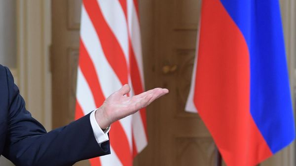 Встреча президентов РФ и США Владимира Путина и Дональда Трампа в президентском дворце в Хельсинки (16 июля 2018). Финляндия - Sputnik Армения