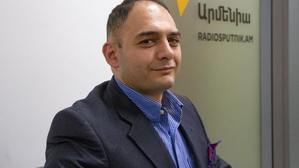 Экономист Агаси Тавадян в гостях радио Sputnik - Sputnik Армения