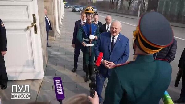 Белоруссия в настоящий момент изготавливает пусковые установки для Орешника — Лукашенко - Sputnik Армения