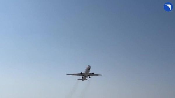 Самолет Superjet с новыми российскими двигателями ПД-8 совершил первый полет - Sputnik Армения