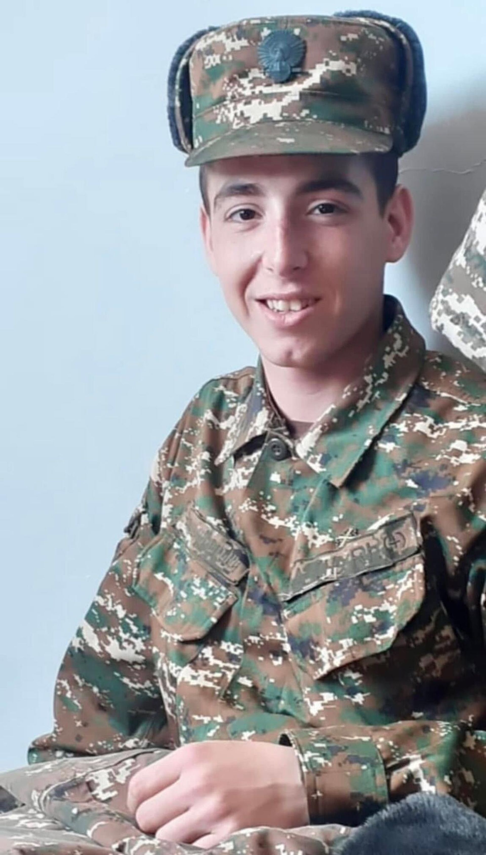 В медцентре Шенгавит родился брат погибшего в 44-дневной войне Арсена Ачикяна Давид - Sputnik Армения, 1920, 18.03.2025